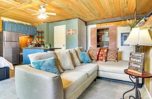 Brownsville Apartment | Near Historic Battlefield Trail Studio with Patio!