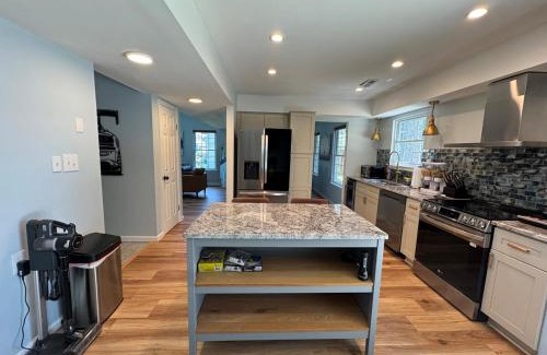 Central Newport News House | Near hospitals and interstate!