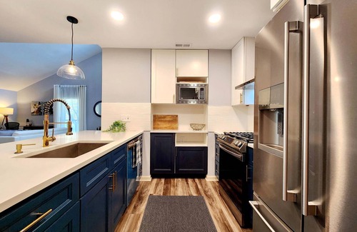 Cotswold House | Near Hospitals, Single Level 3Br/2Bath w/Office, Safe neighborhood, Parking.nn