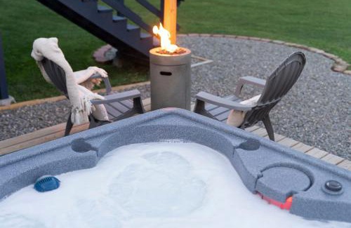 Newfield Apartment | Near Ithaca!Hot Tub! LRG Home!Sleeps 14! Dogs ok!