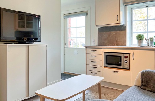 Kalmar House | Near Kalmar welcomes you this compact and functional accommodation.