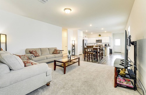 Medina Valley House | Near Lackland AFB: Home w/Yard & Pool Access