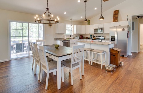 Livingston House | Near Lake Anna: Gem w/Saltwater Pool & Arcade!