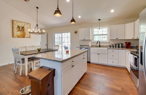 Livingston House | Near Lake Anna: Gem w/Saltwater Pool & Arcade!