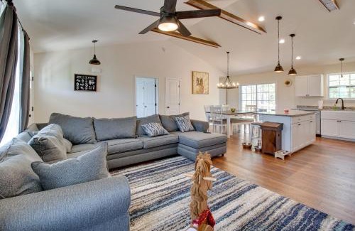 Livingston House | Near Lake Anna Gem with Saltwater Pool and Arcade!