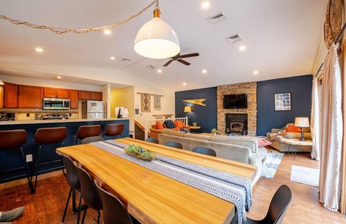 Wallenpaupauk Lake Estates Cabin | Near Lake, Indoor Pool, Firepit, BBQ, King Bed, Gym, Free Amenities, A/C