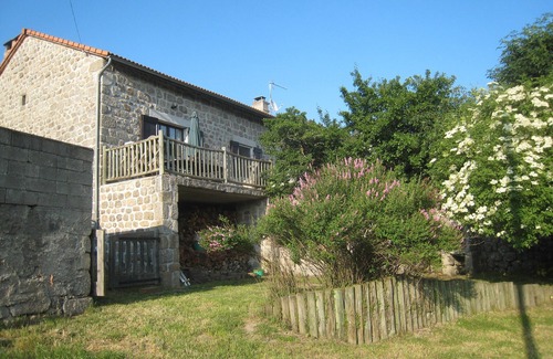 Auroux House | Near Lake Naussac