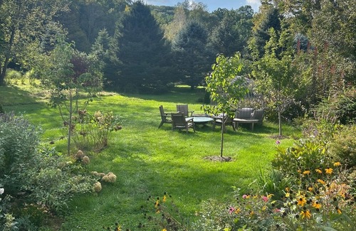 Sherman House | Near Lake Waramaug & Candlewood Lakes