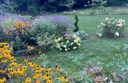 Sherman House | Near Lake Waramaug & Candlewood Lakes