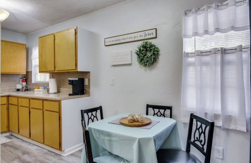 Rock Hill Cottage | Near Lake Wylie - Updated Cottage w/Yard!