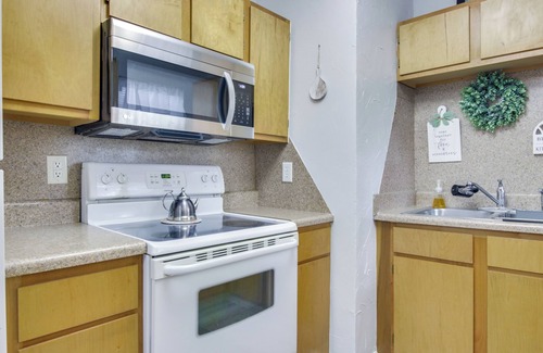 Rock Hill Cottage | Near Lake Wylie - Updated Cottage w/Yard!