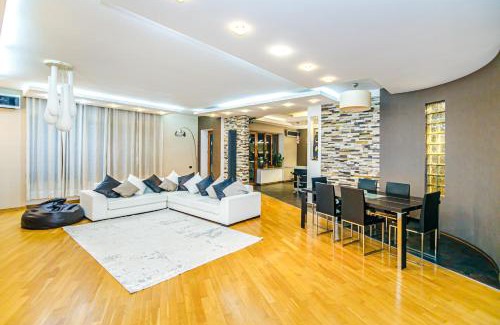 Nasimi House | Near Marriot Courtyard 4 bedroom