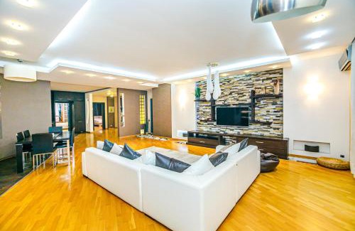 Nasimi House | Near Marriot Courtyard 4 bedroom
