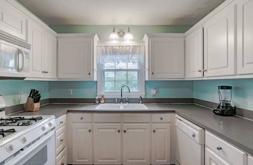 Mobile House | Near Midtown, Highways, Downtown! Bel-Air Bungalow