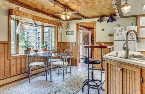 Eastman Cabin | Near Mississippi River! Countryside Family Retreat