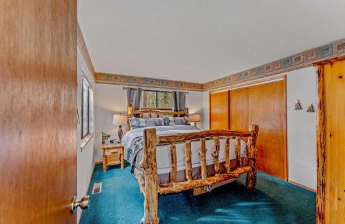 Kingswood Estates House | Near Northstar Wooded Retreat with Deck & Loft