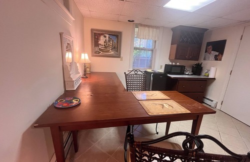 North Falmouth Apartment | Near Old Silver Beach Falmouth-Private entrance, private bedroom & shared bath