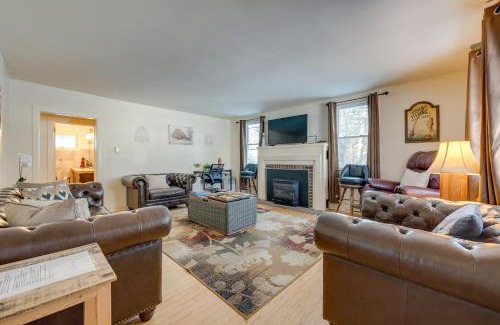 Blakeslee House | Near Parks and Lakes Blakeslee Home with Private Yard