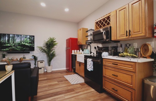 Woodbury Apartment | Near Philly&Airport, Parking, Garden, Superfast WIFI#1
