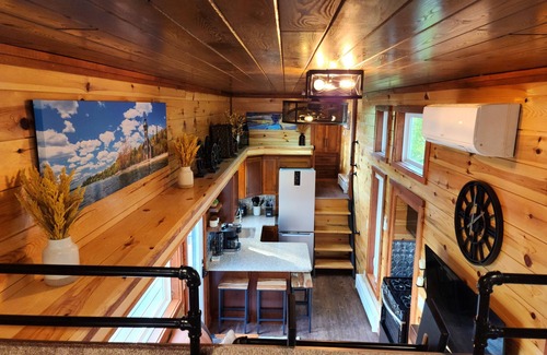 Au Train House | Near Pictured Rocks and trails, On the Au Train River, has private hot tub