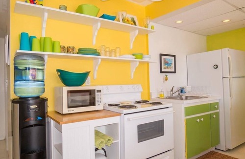 Williams Town Condo | Near Port Lucaya 2 Attached Top Floor Studios w/2 Bed Oceanfront Bahama Views!