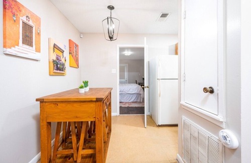 Pineville Apartment | Near Rapides Med 🏥 |King Bed 🛏| 55" TVs🖥