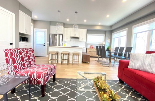 St. Catharines House | Near Ridley College