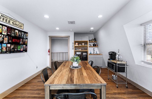 Boerne Apartment | Near River~Downtown Boerne~Walkable~Games