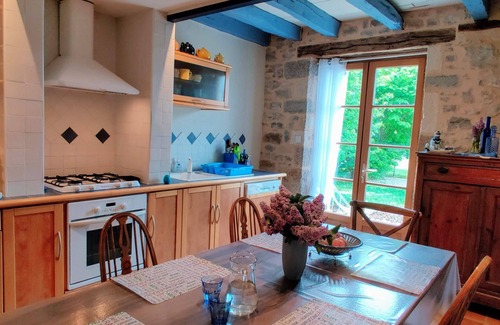 Creysse House | Near Rocamadour, quiet, lotoise stone house, 3 stars