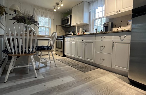 West Yarmouth House | near Seagull Beach, short walk to restaurant, shops