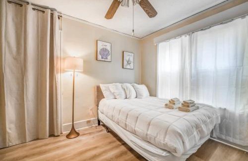 Vollintine-Evergreen Apartment | Near Shopping & Dining- Magic in Midtown- Unit B