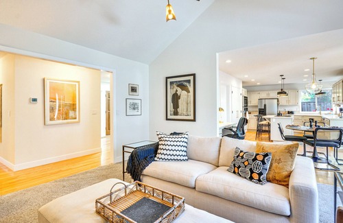 Beaverton House | Near Shops & Cafes: Beaverton Haven w/Luxe Decor!