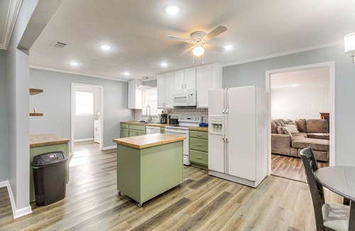 Waycross House | Near Shops & Eats: Home w/Large Yard in Waycross!