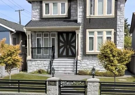 Burnaby House | Near Skytrain and QUIET Private Bedroom Ensuite BathRM, Free Wifi & Coffee, Cozy