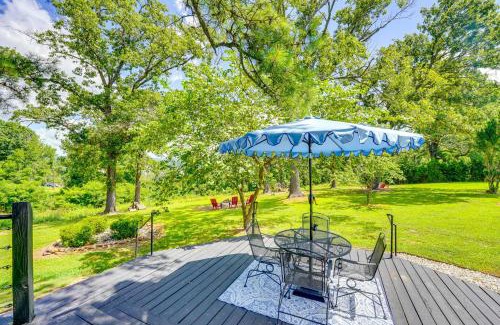 Golden House | Near Table Rock Lake Family Home with Deck and Views