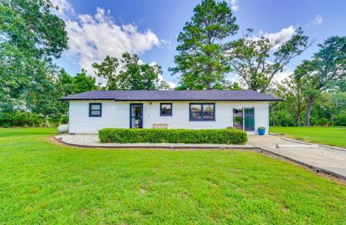 Golden House | Near Table Rock Lake Family Home with Deck and Views