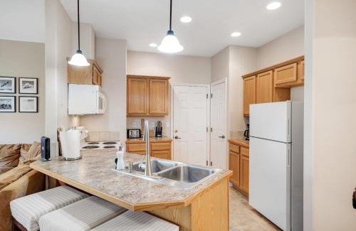 Donnelly House | Near Tamarack AC Kitchen TV Washer Dryer