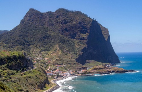 Porto da Cruz House | Near the beach