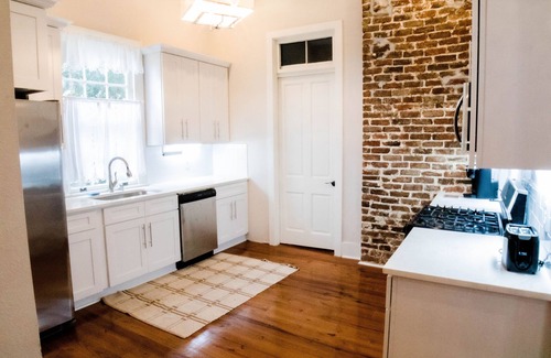 Arabi House | NEAR THE FRENCH QUARTER, SAFEST NEIGHBORHOOD Sleeps 8-16