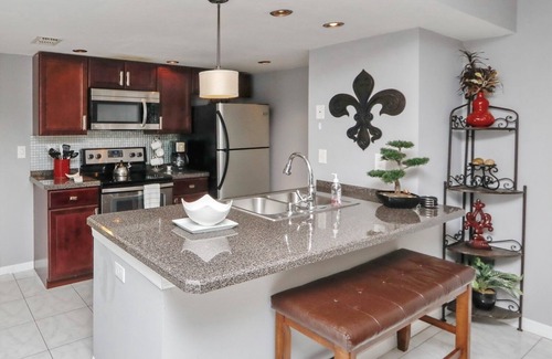 Kissimmee Condo | ​Near Theme Parks! Potter's Castle! Gorgeous, 3 BR's, Sleeps 8, Pool!