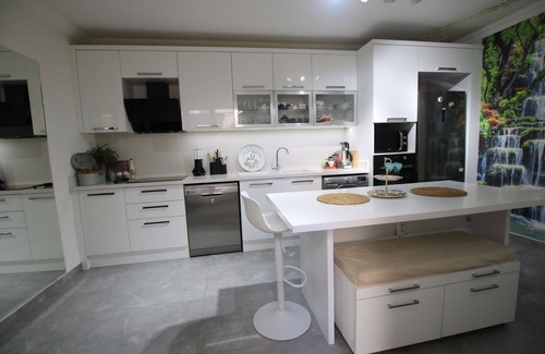 Gaziemir Apartment | Near to Airport, for large family premium designed, calm, safe luxury house