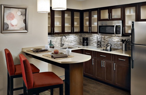 McNeil Condo | Near U of Texas! Free Daily Breakfast Included & Pool Access!