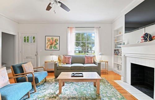 Montgomery House | Near University & Dining- Garden District Dwelling