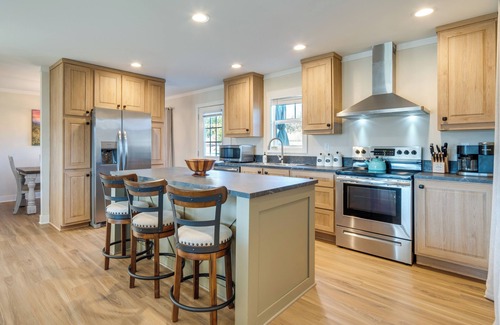 Hendersonville House | Near Wineries: Hendersonville Home w/Mtn Views!