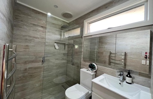 Mooroolbark House | Near Yarra Valley, Dandenong Ranges and Healesville Sanctuary House with Two beds