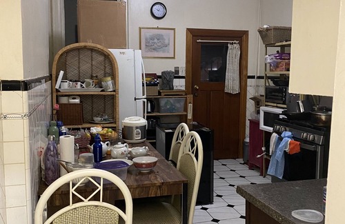 Kensington Market House | Nearby KensingtonMarket, Core downtown, 5 minutes to bus, streetcar, supermarket