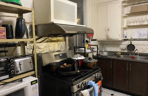 Kensington Market House | Nearby KensingtonMarket, Core downtown, 5 minutes to bus, streetcar, supermarket