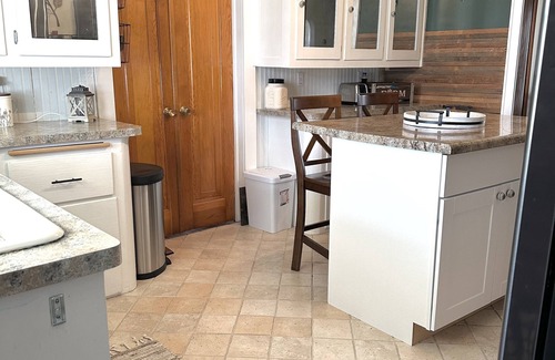 Kimberly House | Nearby parks, restaurants, entertainment. 25 minutes from EAA grounds.