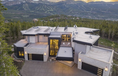 Baldy Mountain House | Nearly 12k sq ft of luxury, private ski shuttle, indoor pool, theater, 2 hot tubs, 360 views!