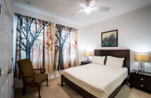 Davenport House | NearTheParks - 5BR Family Villa with Saltwater Pool near Disney